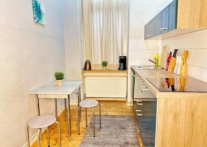 In Attraktiver Und Zentraler Lage Lägenhet Berlin